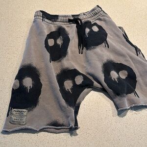 Boys rounded nununu rounded shorts, gentle used condition.